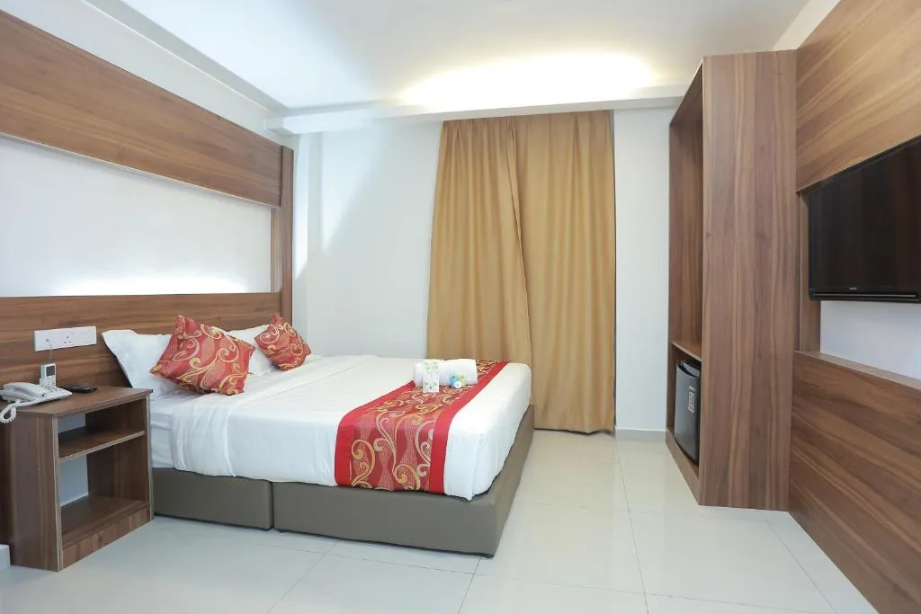 Deluxe Queen Room — Bitz Bintang Hotel